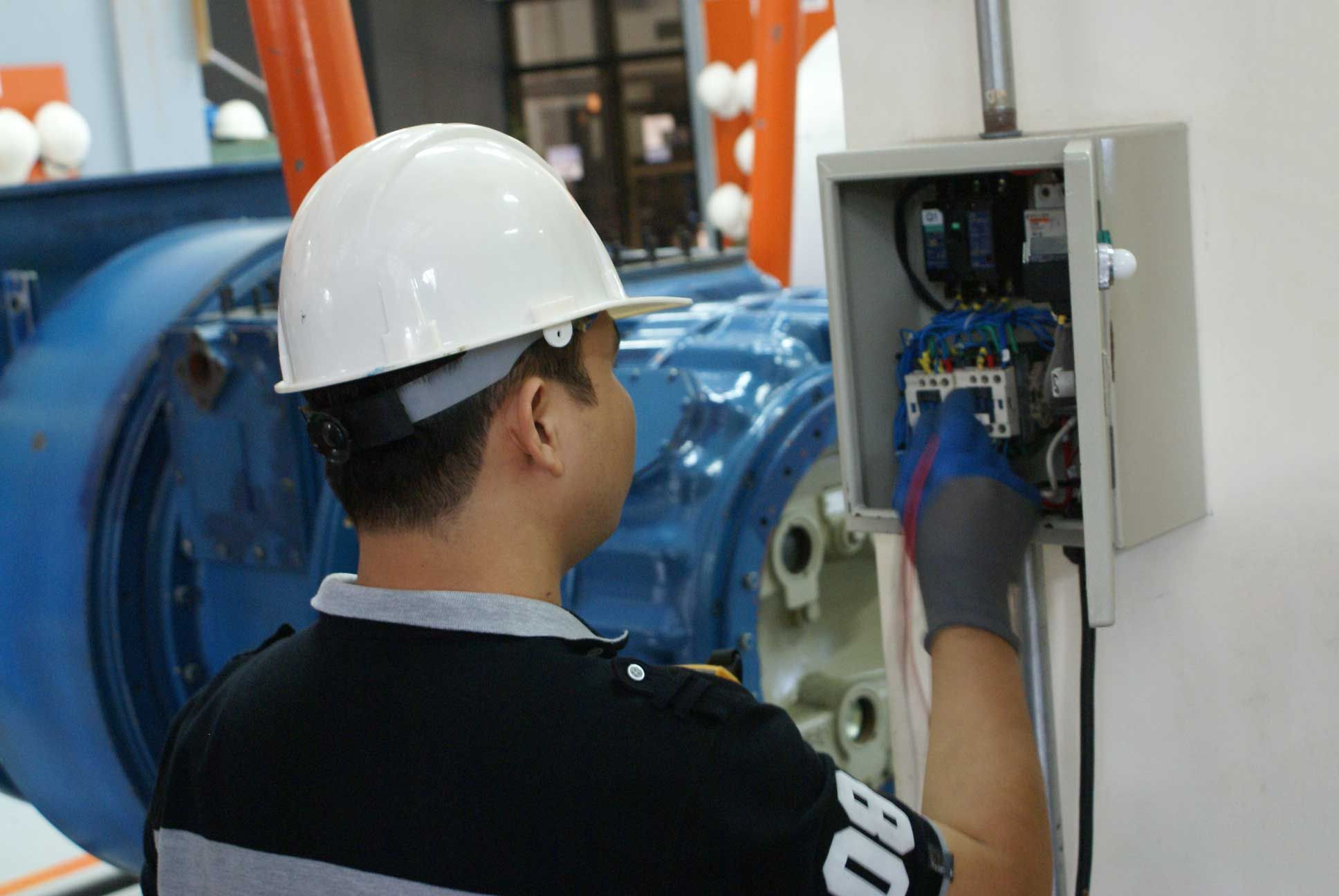 Marine Electrical Maintenance Course